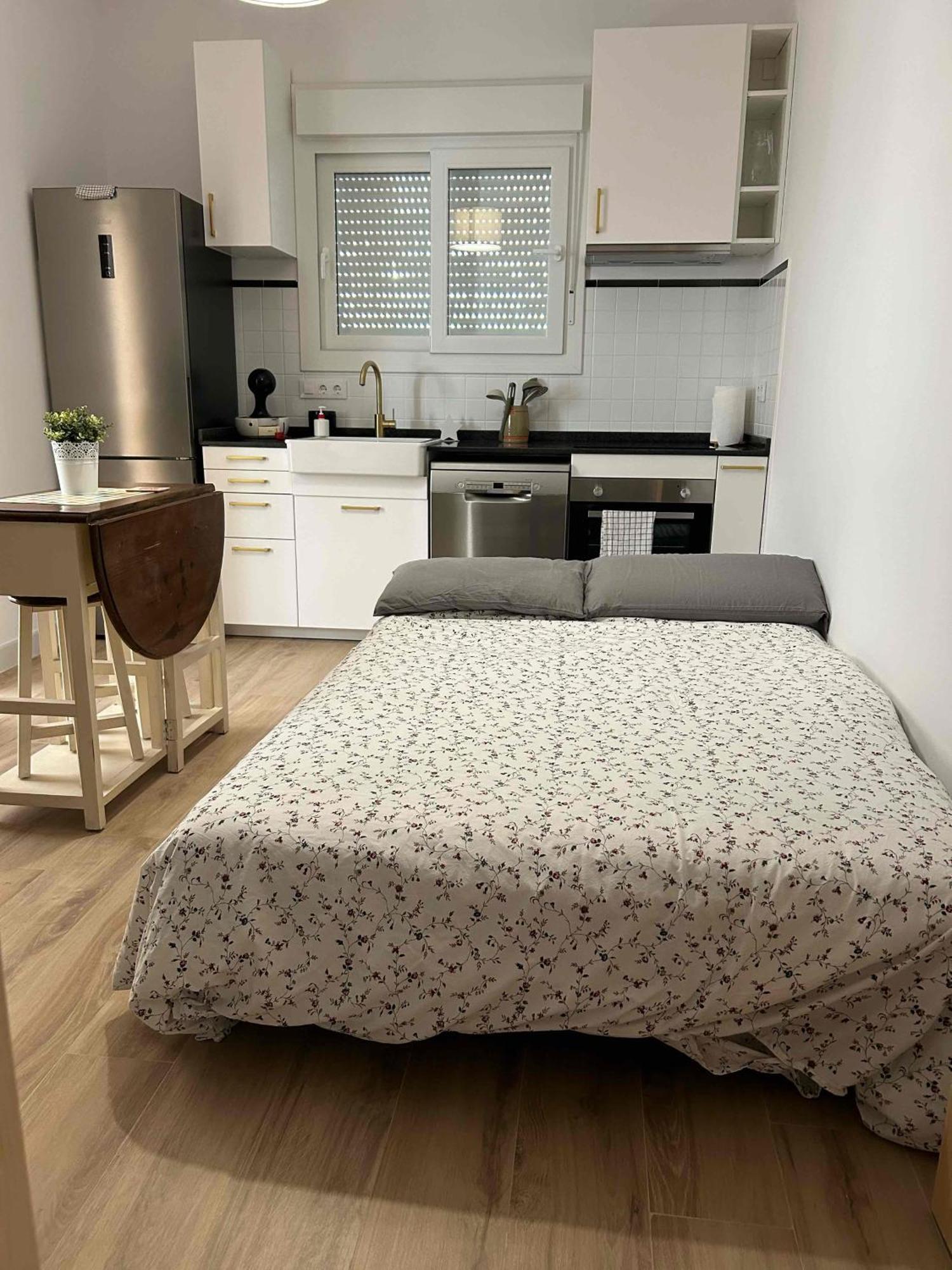 Apartamento Con Wifi, Patio Y Garaje Privado 阿尔卡拉德瓜代拉 外观 照片